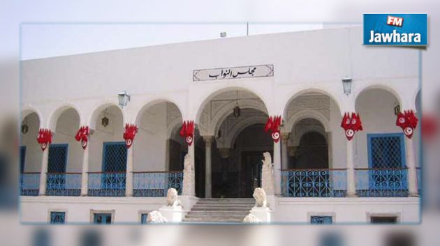 اطلاق 3 رصاصات من سلاح أحد حراس المجلس على وجه الخطأ