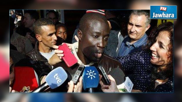 عاش ظروفا صعبة وتم إنقاذه من الغرق : مهاجر غير شرعي يفوز في اليانصيب