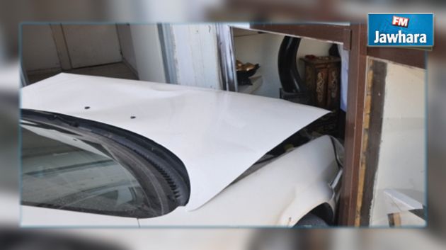 المنستير : سيارة تصطدم بمحل تجاري ووفاة سائقها