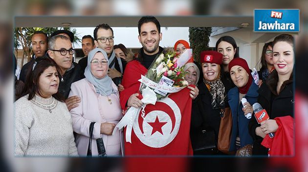 وصول حمزة الفضلاوي إلى مطار قرطاج الدولي