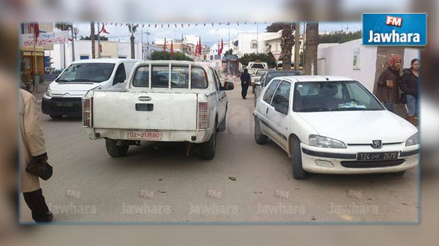 عندما يكون المسؤول عن تطبيق القوانين.. أول مخالفيها! (صور)