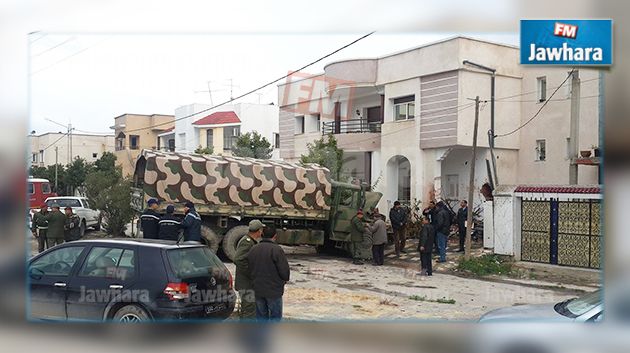 إصابة 5 جنود في اصطدام شاحنة عسكرية بجدار منزل في باجة