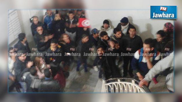 اقتحام مقر ولاية تونس
