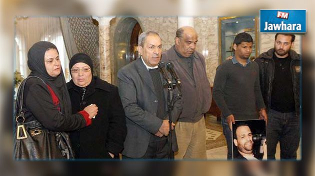 عائلة نذير القطاري تدخل في اعتصام مفتوح أمام مقر رئاسة الحكومة