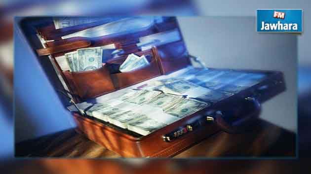 نابل : 10 آلاف دينار في حقيبة نائب تستولي عليها عاملة نظافة