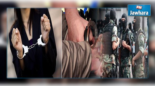 القصرين : إيقاف 5 رجال وإمرأة بتهمة الارهاب 