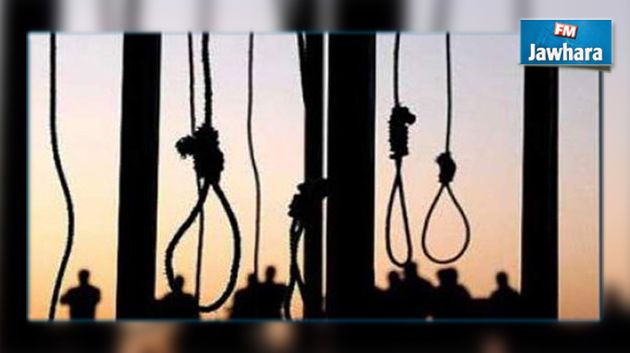 صفاقس : محتجون ينصبون المشانق أمام معتمدية جبنيانة