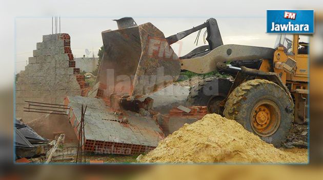 بينها منازل : هدم 62 بناءات دون تراخيص ببن عروس