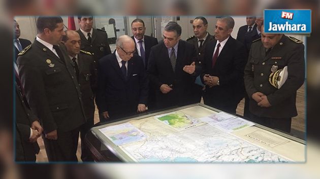 رئيس الجمهورية يتابع الأوضاع في بنقردان من مقر قاعة العمليات بثكنة العوينة 