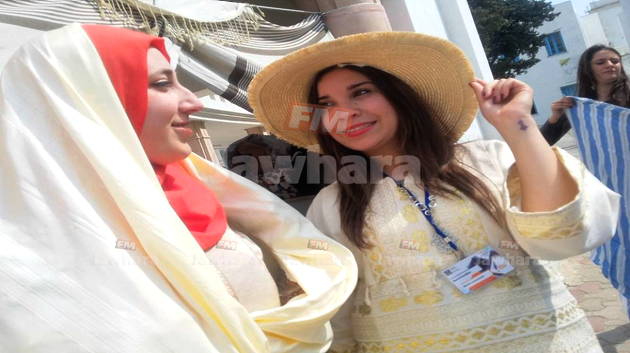 طلبة مدرسة l'IHEC  بقرطاج يحتفلون باليوم الوطني للباس التقليدي‎
