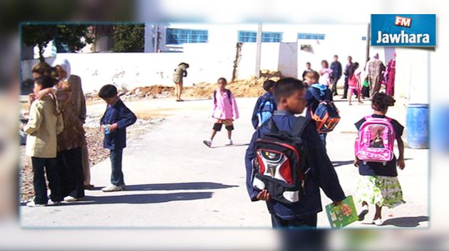 ناجي جلول : 15 ألف تلميذ من المنقطعين عادوا إلى مقاعد الدراسة