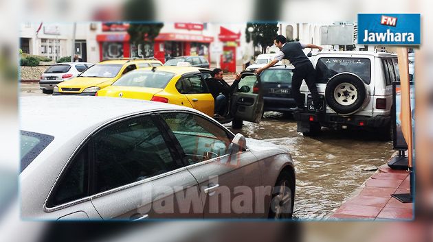 القيروان : الحماية المدنية تتدخل لإجلاء موظفين عالقين داخل إداراتهم بسبب الأمطار