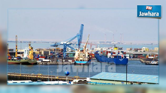 اضراب الموانئ يعمق أزمة أصحاب الشركات وحرفائهم