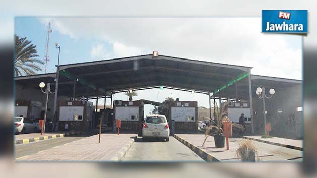 استئناف حركة العبور في الاتجاهين بمعبر راس جدير