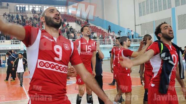 الكرة الطائرة: تأهل النجم الساحلي الى نهائي البطولة على حساب النادي الصفاقسي
