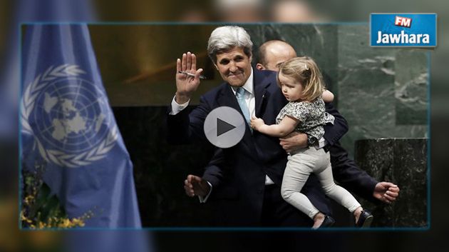 في خطوة مفاجأة : كيري يصطحب حفيدته ذات العامين إلى الأمم المتحدة