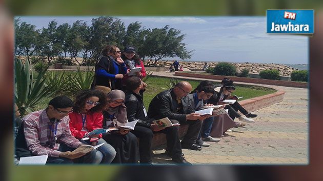 بدأت الفكرة في القدس : تنظيم سلسلة بشرية للمطالعة في مناطق مختلفة من تونس