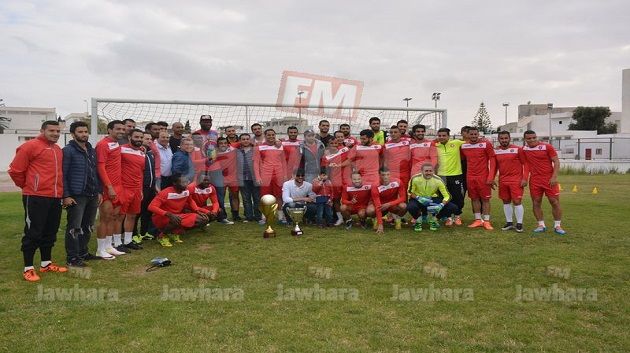 أبطال كأس تونس في كرة السلة و الكرة الطائرة يحضرون الحصة التدريبية للنجم الساحلي