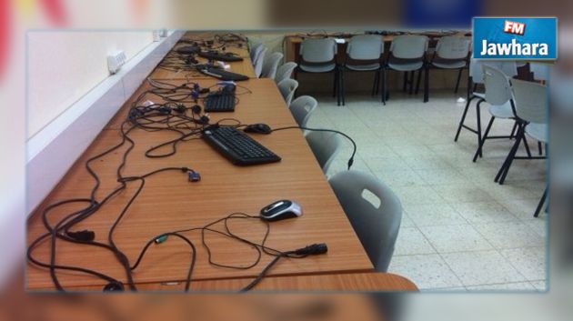 جربة: إيقاف 4 شبان متورطين في سرقة حواسيب من مدرسة إعدادية