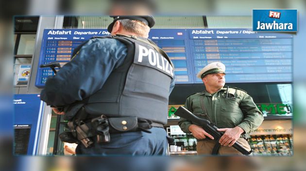 ألمانيا : مسلح يهاجم ركابا بمحطة للقطار