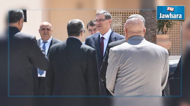 رئيس الحكومة يزور ثكنة الحرس الوطني بالعوينة