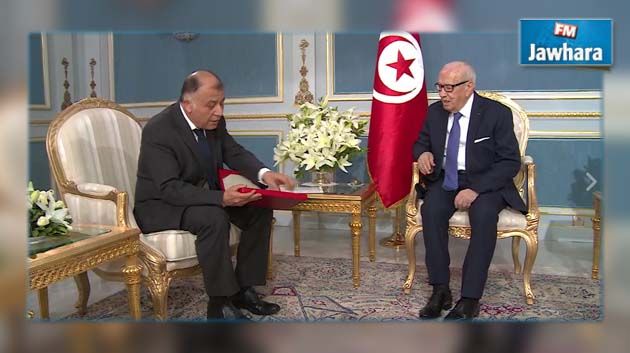 بسبب 