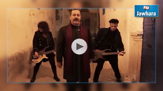 لطفي بوشناق يُنشد على موسيقى