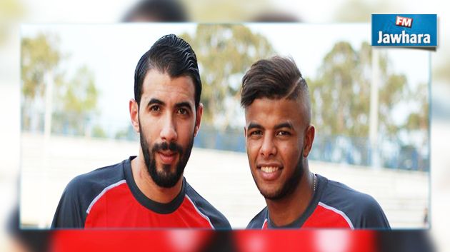 الجزائريان بالخيثر و بن عثمان يلتحقان رسميا بالنادي الإفريقي