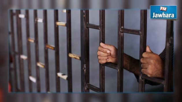 ليبيا : العثور على مقبرة جماعية و سجن سري ل