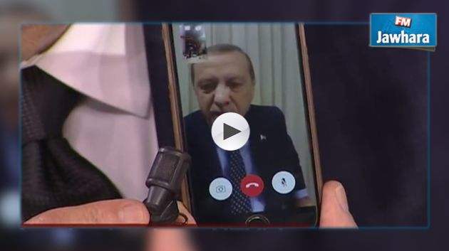أردوغان يدعو الأتراك إلى النزول للشوارع لدعمه 