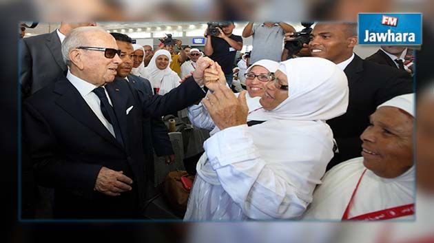 الباجي قايد السبسي يودع الحجاج في أولى رحلاتهم