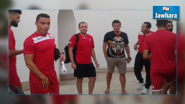 وصول وفد النجم الرياضي الساحلي إلى تونس