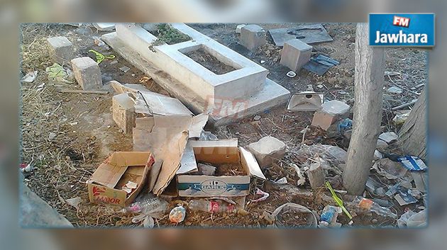 بنزرت : مقبرة جرزونة تتحول إلى مصب للفضلات
