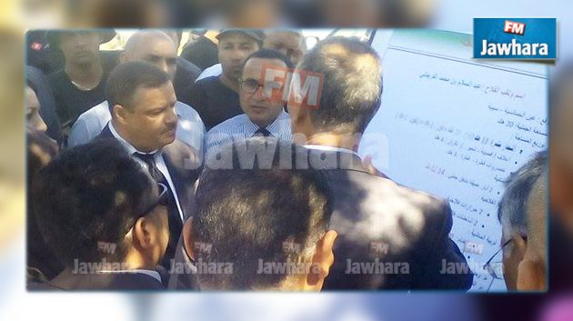 لدى زيارته للقصرين : بالطيّب يتعهد باتخاذ إجراءات عاجلة لفائدة الفلاحين