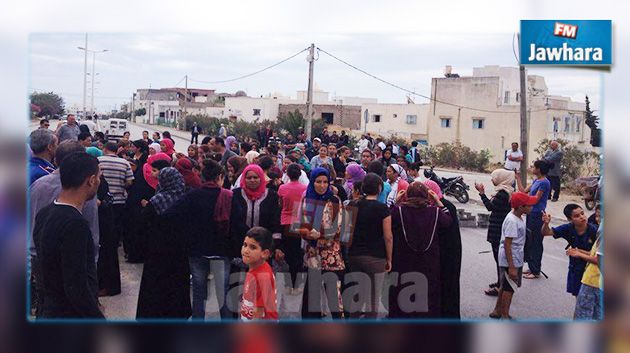 سيدي بوزيد : محتجون يغلقون الطريق الرئيسية المؤدية للولاية