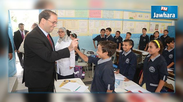 رئيس الحكومة يواكب العودة المدرسية صحبة مدرِّسته