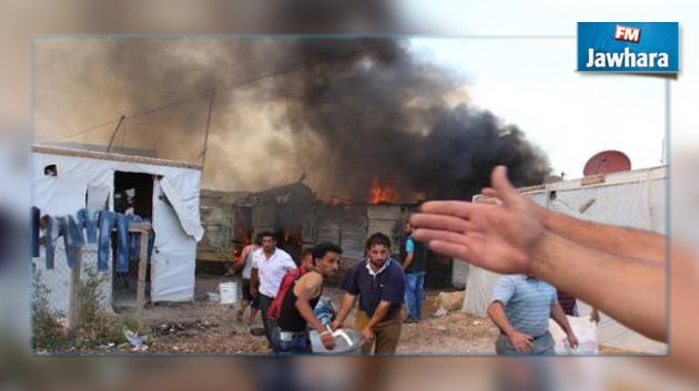 حريق هائل في مخيم للاجئين بجزيرة يونانية