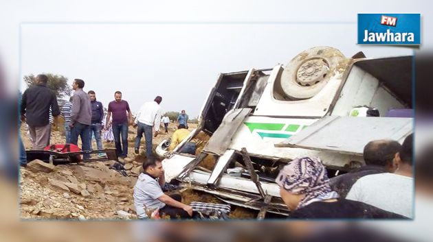حادث انزلاق حافلة في زغوان يسفر عن 3 وفيات وعشرات الجرحى