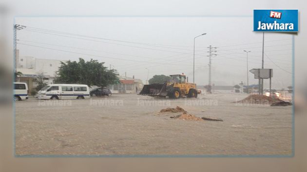 المنستير : انتشال جثة كهل جرفته المياه وإجلاء 580 تلميذا