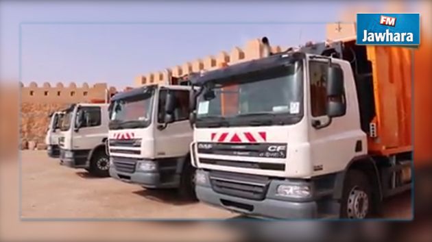 بمساهمة من شركة فسفاط قفصة : شاحنات ثقيلة لرفع الفضلات لفائدة عدد من البلديات