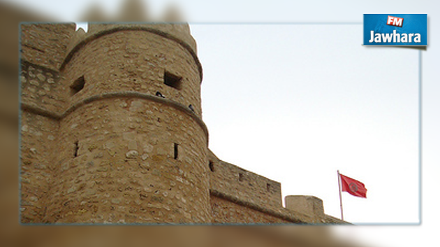 سقوط جزء من البرج الأثري بالحمامات