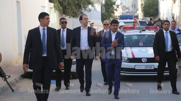 المنستير : زيارة يوسف الشاهد لمنزل الفقيد محمد صالح براهم 