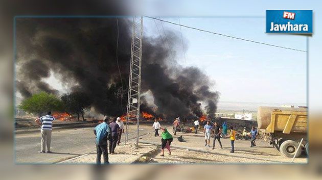 القصرين : منع مرور الشاحنات عبر قرية خمودة