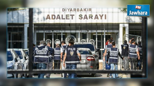 قتيل و30 جريحا في انفجار أمام مبنى للشرطة في تركيا