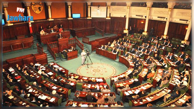 وزارة المالية تقترح استثناء المحامين والأطباء الشبان من أداء الضريبة