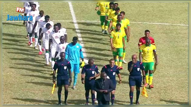 الكاف يجمد نشاط حكم فضيحة السينغال و جنوب إفريقيا