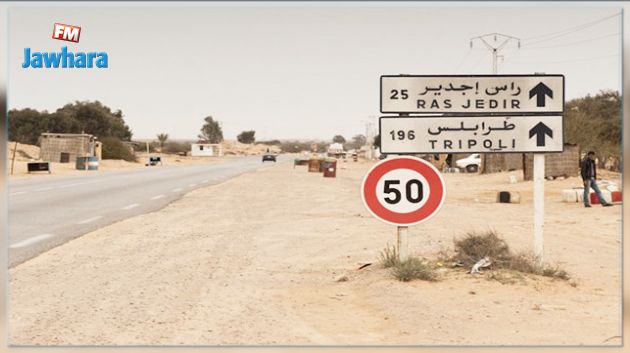 بن قردان : التجار يمنعون السيارات والشاحنات الليبية من الدخول إلى تونس