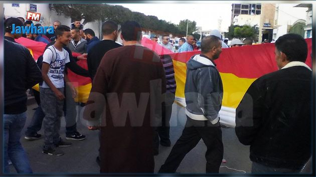 جماهير ترجي جرجيس تغلق الطريق المؤدي لوسط المدينة