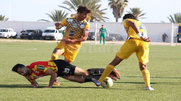 مباراة نادي كرة القدم بالحمامات و الترجي الرياضي