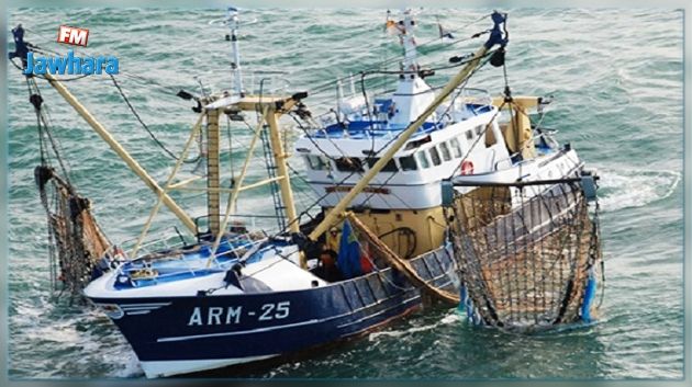 فقدان مركب صيد على متنه 13 بحارا قبالة سواحل المهدية